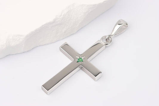 Silver Cross Pendant set with Emerald Gemstone