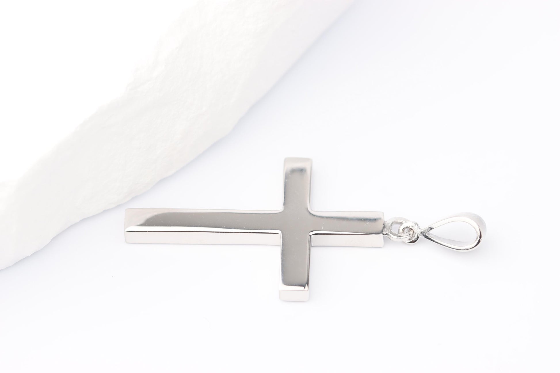 Medium Silver Cross Pendant set with Emerald Gemstone