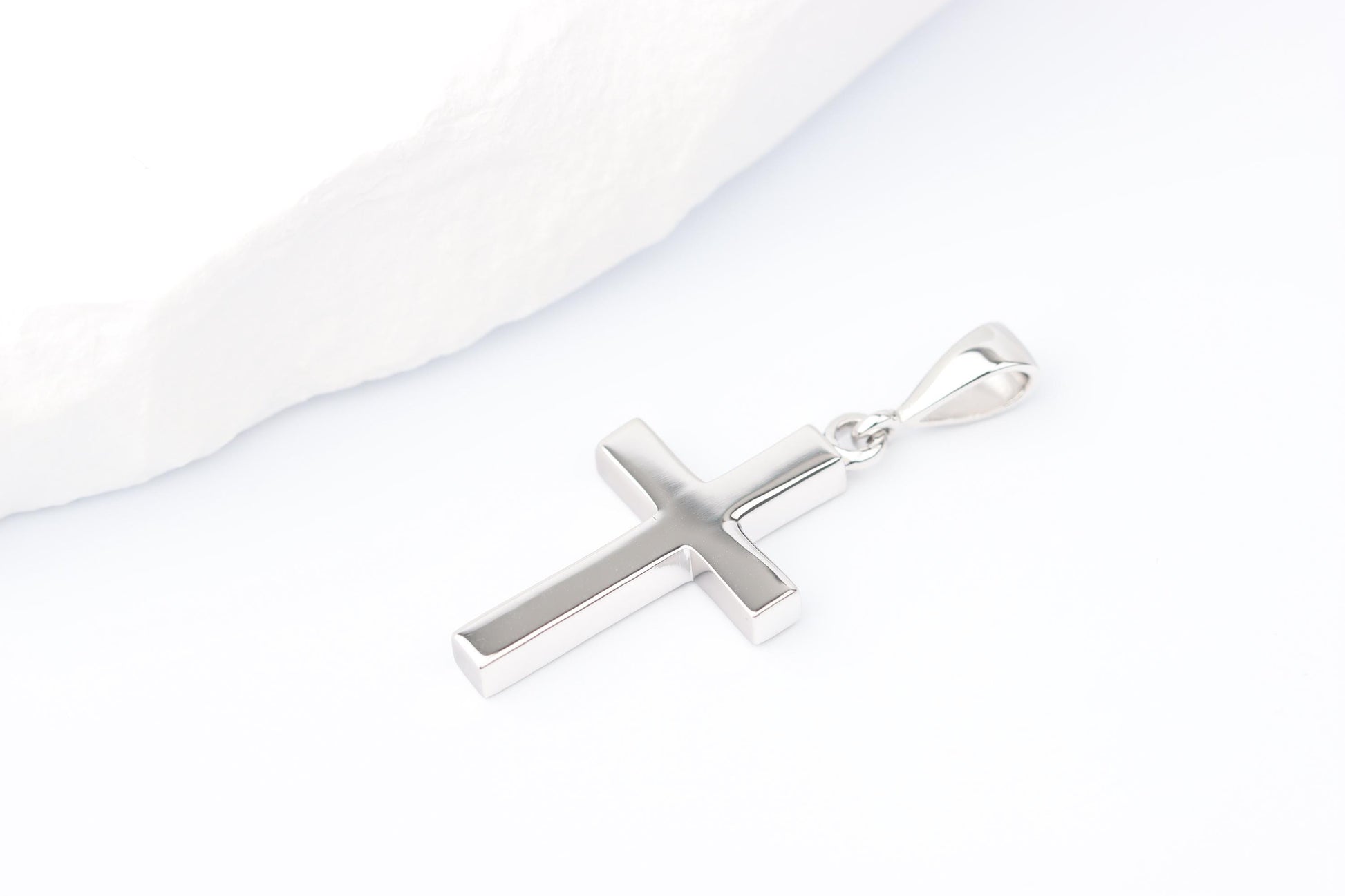 Small Silver Cross Pendant set with Lab Diamond