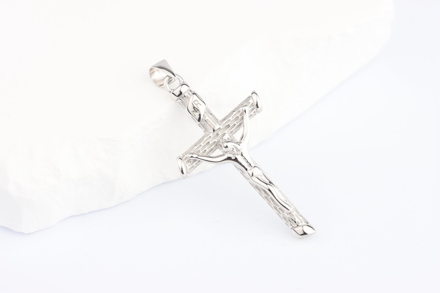 Sterling Silver 925 Small INRI Jesus of Nazareth Cross Crucifix Pendant Necklace