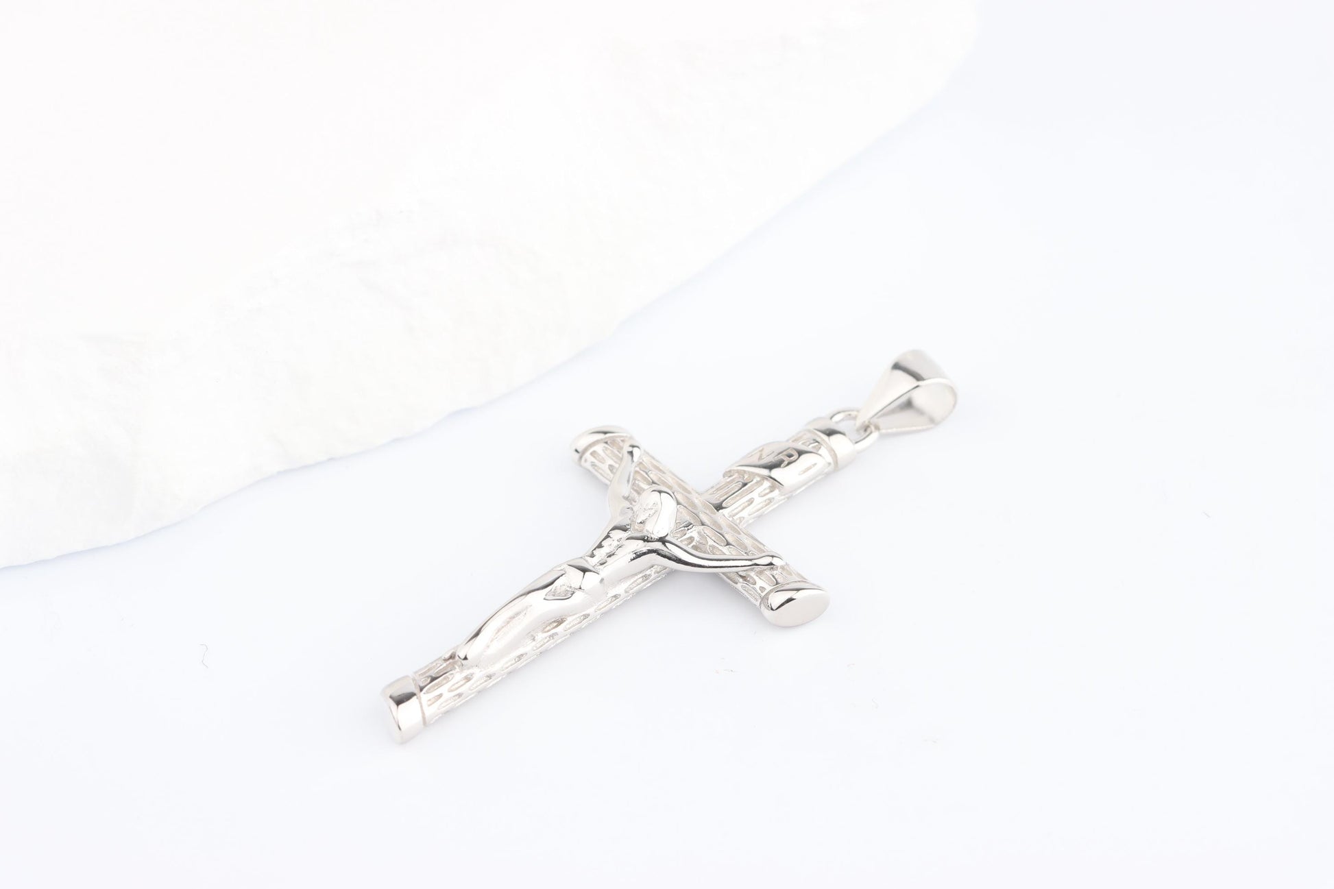 Sterling Silver 925 Small INRI Jesus of Nazareth Cross Crucifix Pendant Necklace